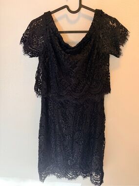 Elegant Black Lace Mini Off Shoulder Dresz